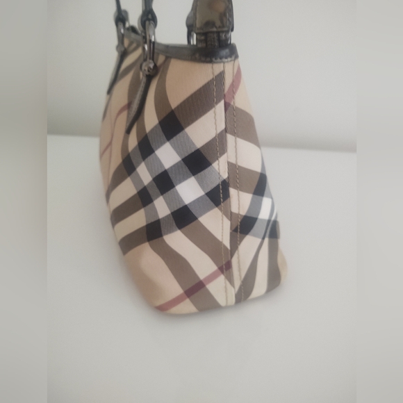 Burberry Nova Check Medium Tote - Picture 3 of 15